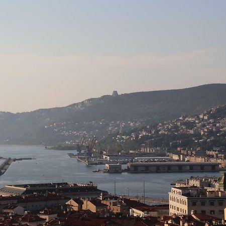 Апартаменты Ir Panoramic Триест Экстерьер фото